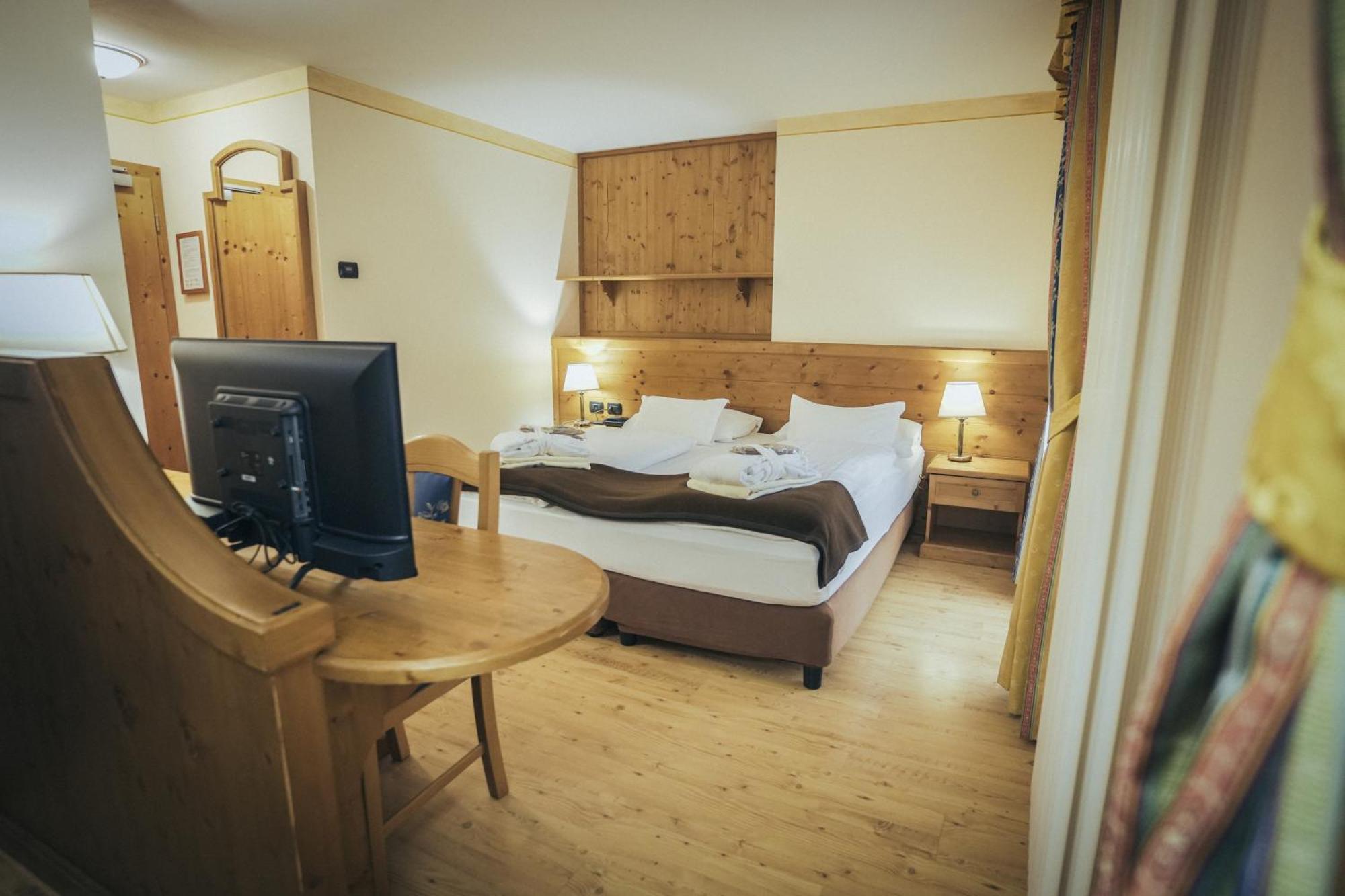 Hotel Al Parco موينا المظهر الخارجي الصورة